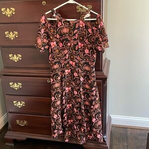 Beautiful dress, so flattering, worn once to wedding